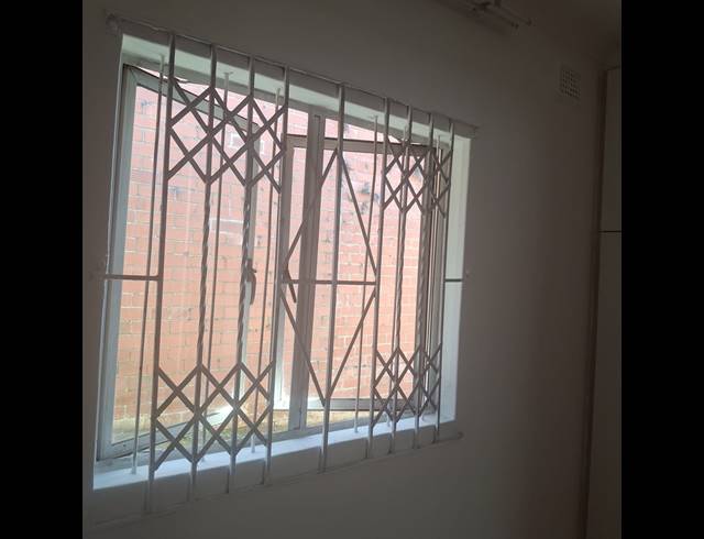 2 BEDROOM HOUSE TO LET IN RESERVOIR HILLS